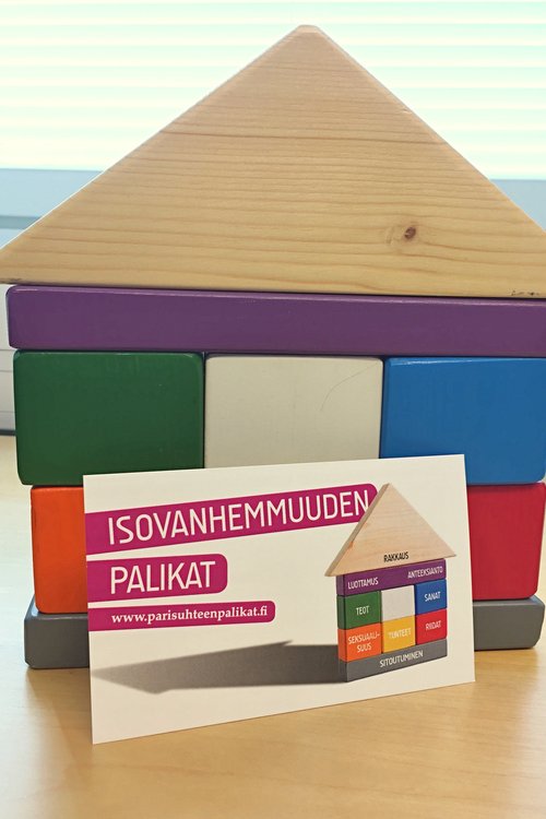 Eri värisiä puupalikoita