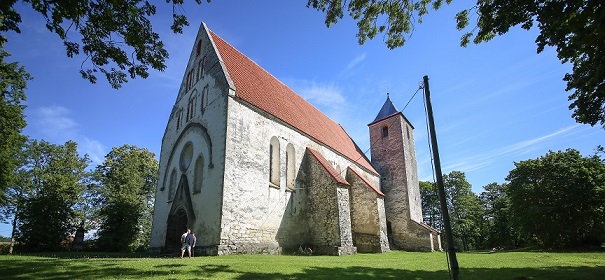 Valjalan kirkko Virossa