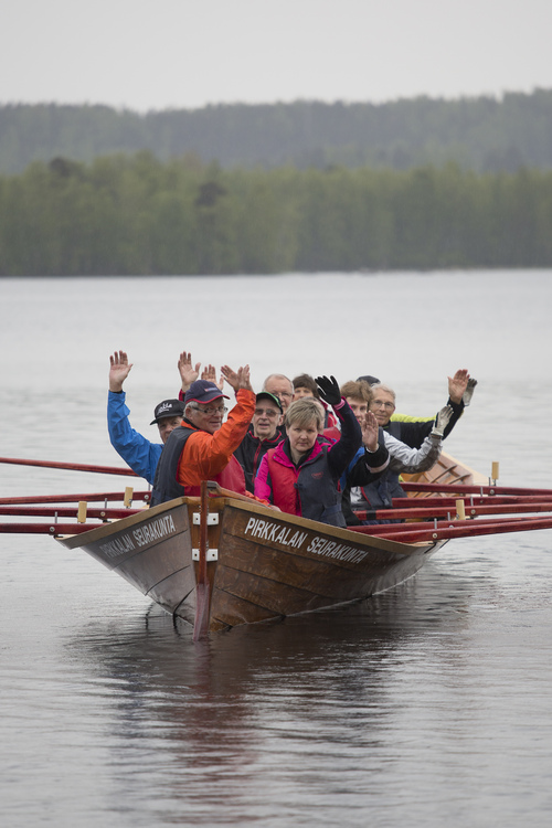 Pirkkalan seurakunnassa on aktiivinen kirkkovenesoutuporukka.